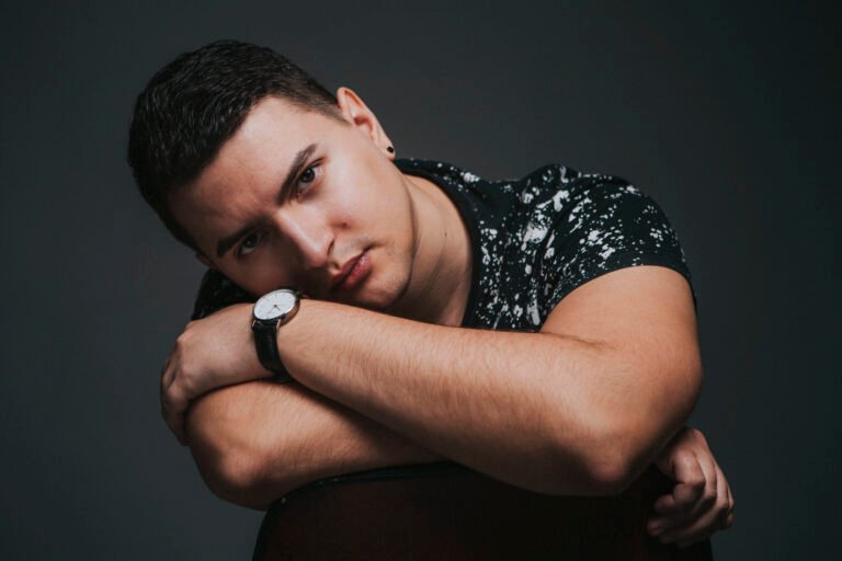 „Pij dzikie wino” wraca w tanecznej odsłonie. Kristiano odświeża przebój Ivana Komarenko